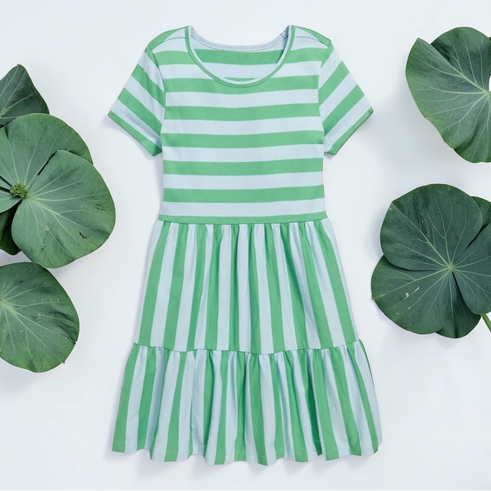 ✨ Old Navy Short-Sleeve Tiered Swing Dress for Girls